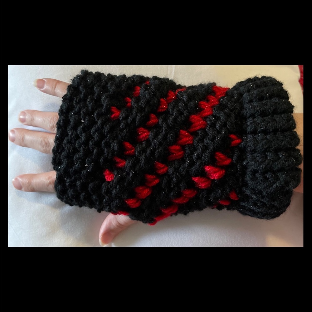 Hand Crafted Knit Spiral Heart Fingerless Gloves Valentine’s Gift Typing Gloves